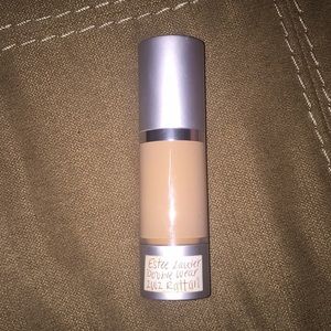 Estée Lauder double wear foundation